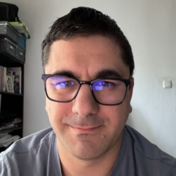 cosmin-devrika-com.pages.dev favicon